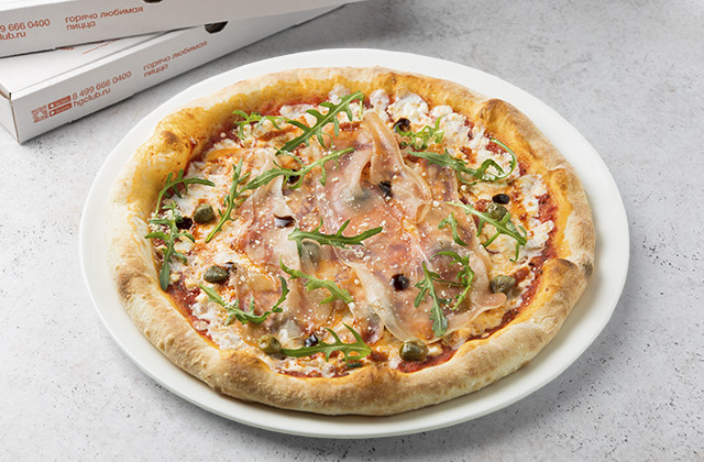 Пицца с пармской ветчиной